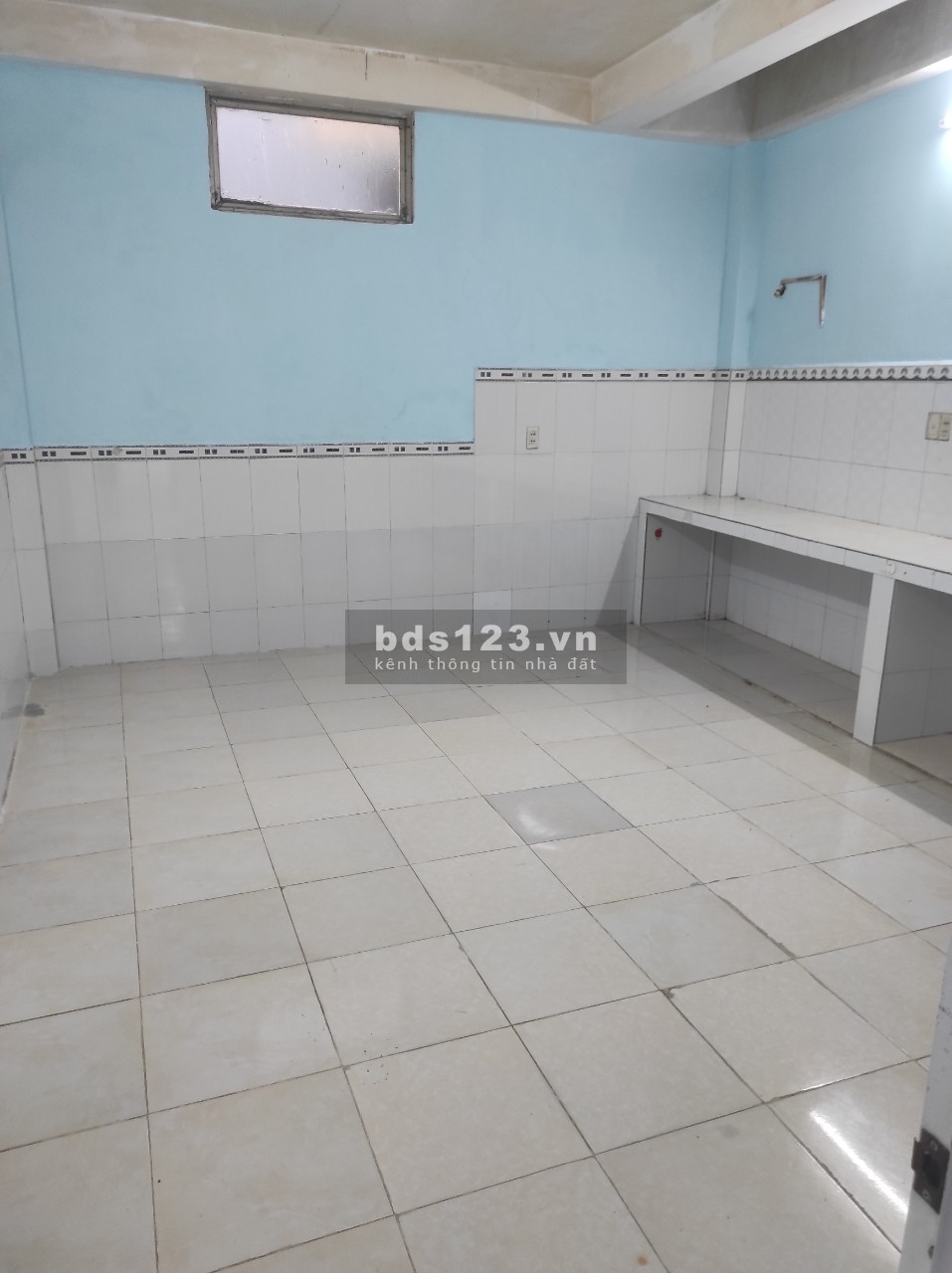 Cho thuê nhà nguyên căn ( mới sửa) 3 tầng + 1 sân thượng, 143m2 quận 6