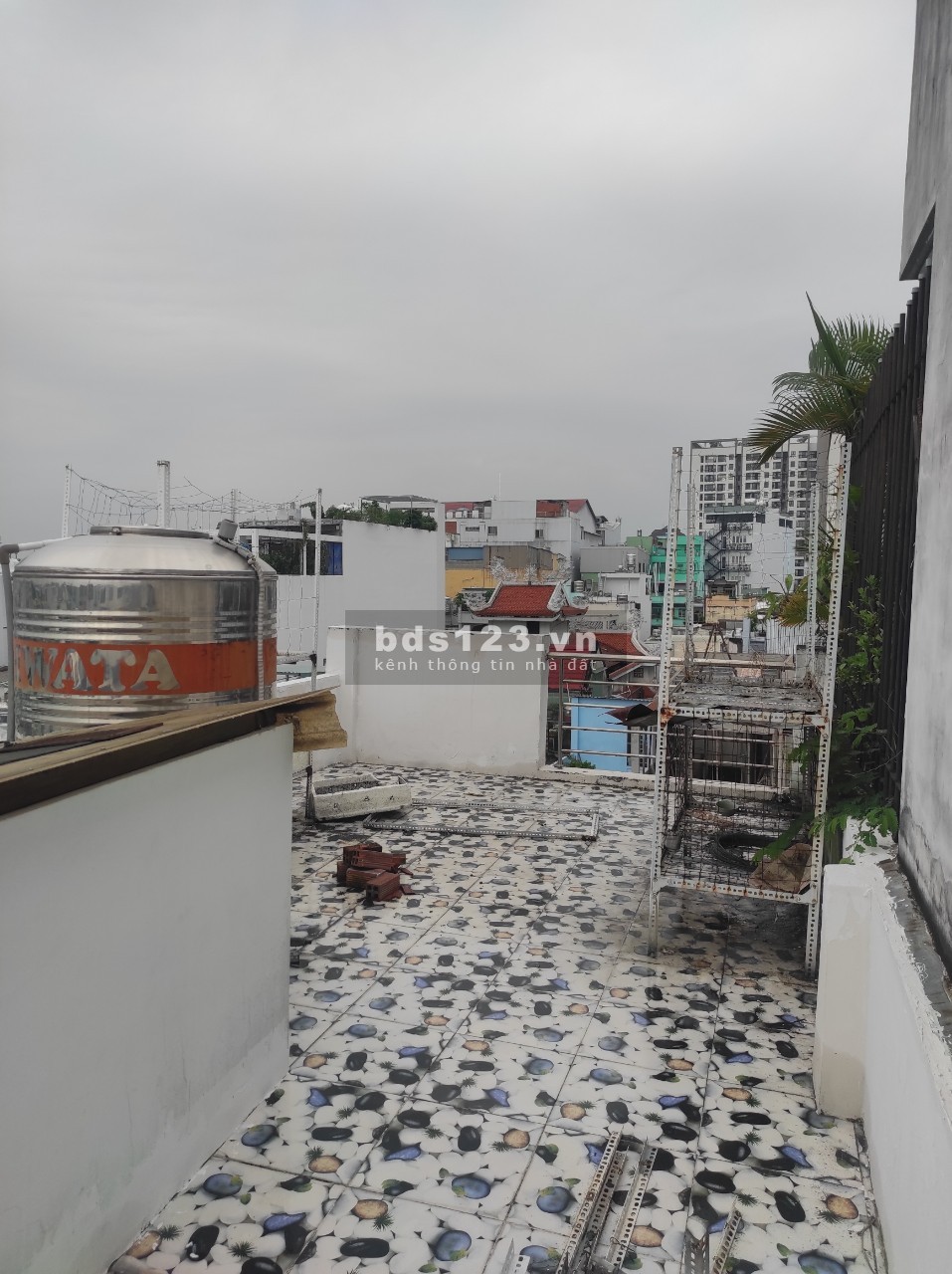 Cho thuê nhà nguyên căn ( mới sửa) 3 tầng + 1 sân thượng, 143m2 quận 6