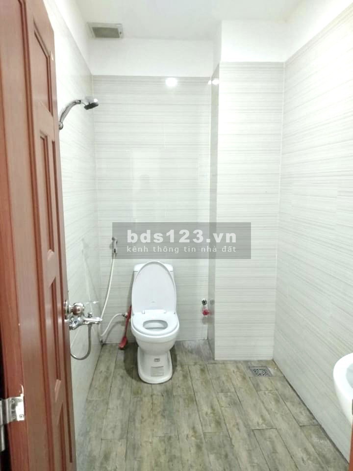 Cần bán gấp nhà mặt tiền đường số 49 Tân Quy, Quận 7, 4 tầng, 6 phòng ngủ, giá nhỉnh 12 Tỷ