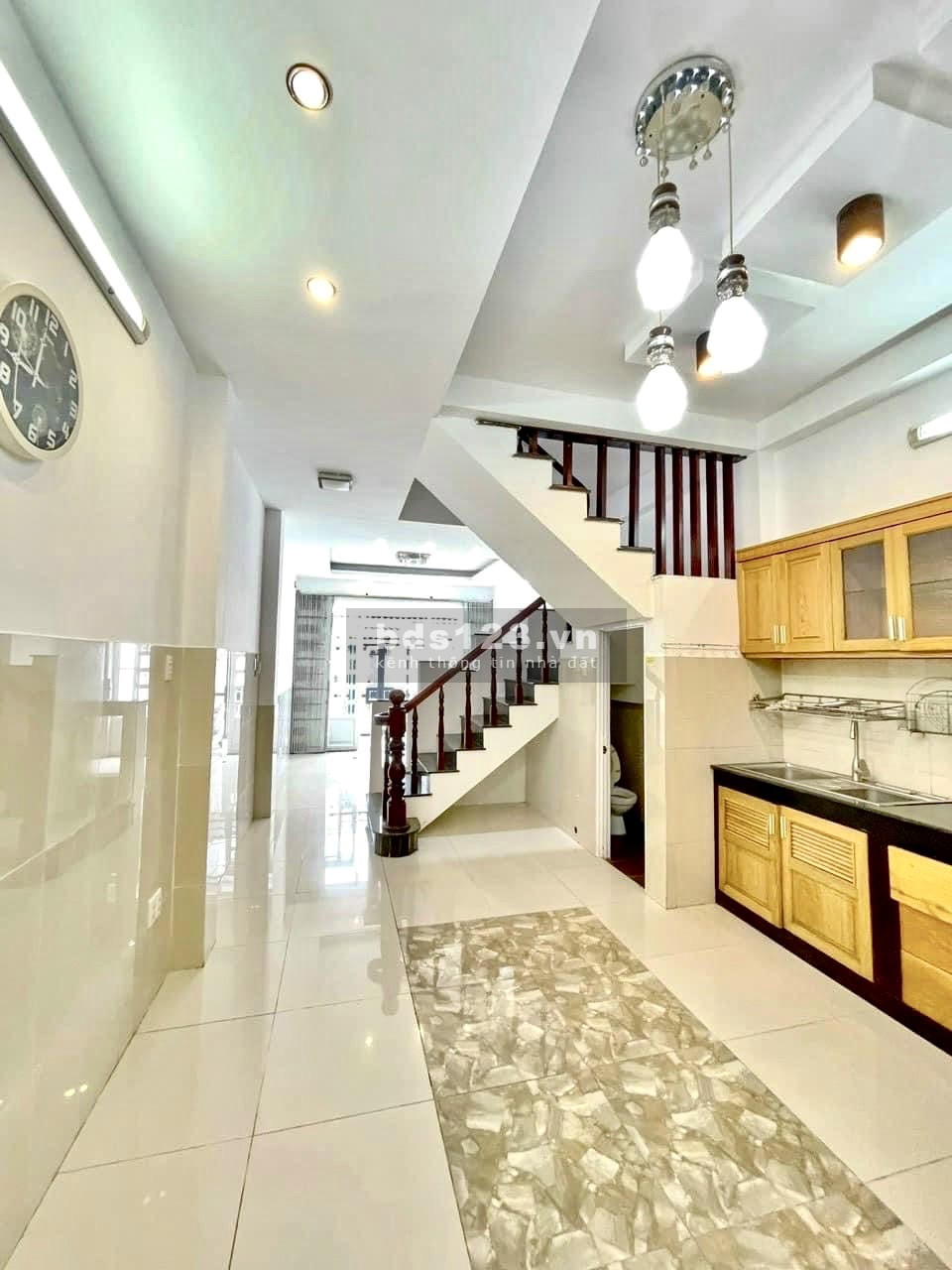 Cần bán gấp nhà mặt tiền đường số 49 Tân Quy, Quận 7, 4 tầng, 6 phòng ngủ, giá nhỉnh 12 Tỷ