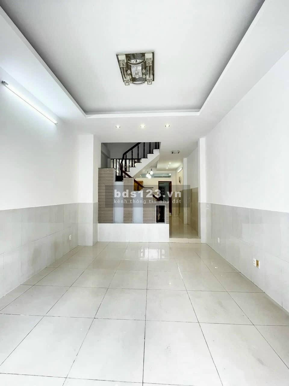 Cần bán gấp nhà mặt tiền đường số 49 Tân Quy, Quận 7, 4 tầng, 6 phòng ngủ, giá nhỉnh 12 Tỷ