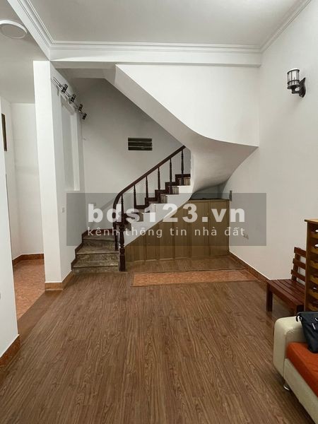 Bán nhà Hoàng Quốc Việt 46m giá thiện chí chỉ 4,4 tỷ nhà chuẩn như hình ảnh