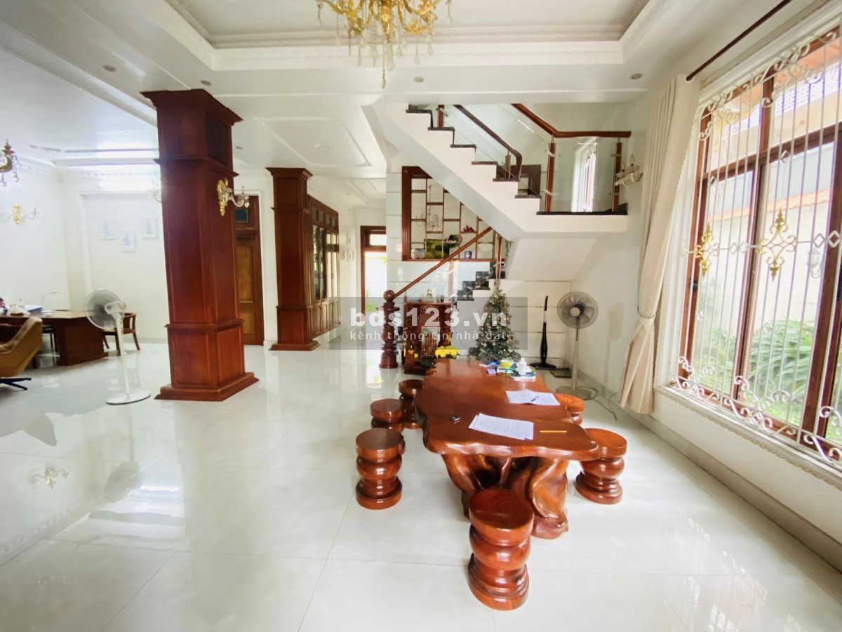 Bán Gấp Căn Biệt Thự Chu Văn An Hiệp Phú Thủ Đức 535m2 Giá 45 Tỷ