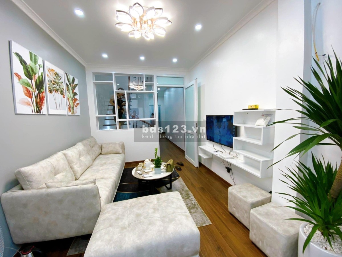 Siêu hiếm nhà Trung Kính mới full nội thất dt 50m2 4 tầng giá 4.9 tỷ