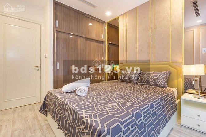 Bán nhà căn góc 2 MT Sư Vạn Hạnh, phường 10, quận 10, gần đường 3/2