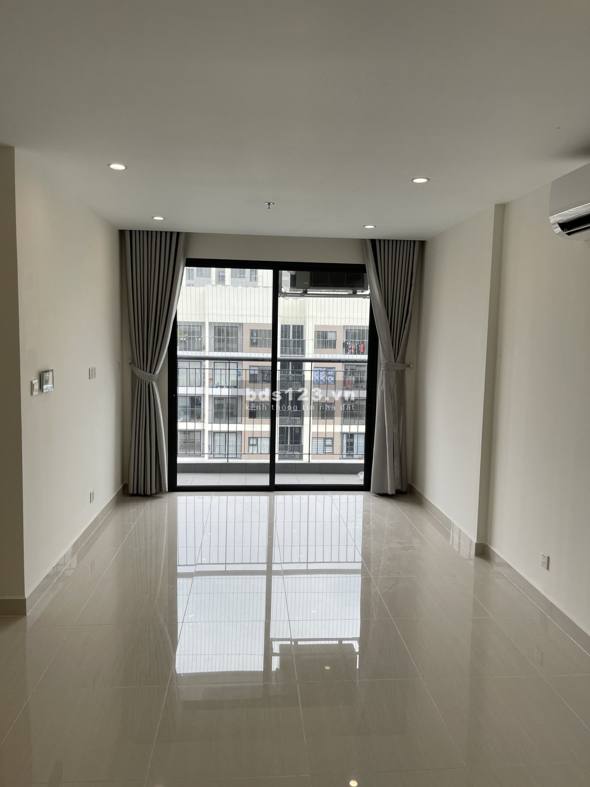 Cho thuê căn hộ Vinhomes Quận 9, 1PN+ bếp, rèm, máy nước nóng chỉ 6 triệu