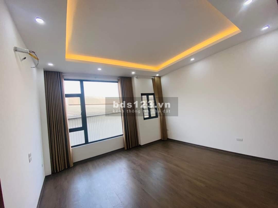 Vạn Phúc (tập thể công ty Len) DT 31m² x 5 tầng 11 mặt tiền, giá 4,5 tỷ, Hà Đông