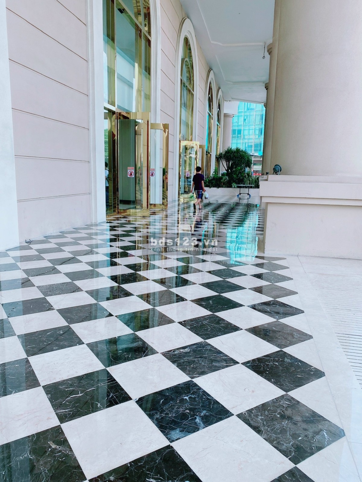 Chính chủ cần bán căn hộ 60m2- Terra Royal, Q3