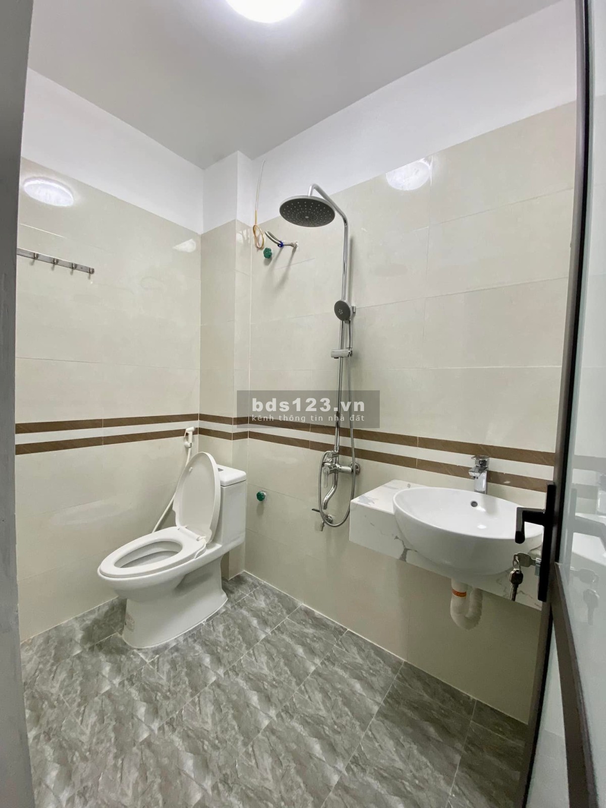 Bán nhà Nguyễn Chí Thanh,công an phường đầu ngõ an ninh tốt, DT 50m², giá chỉ 6,85 tỷ