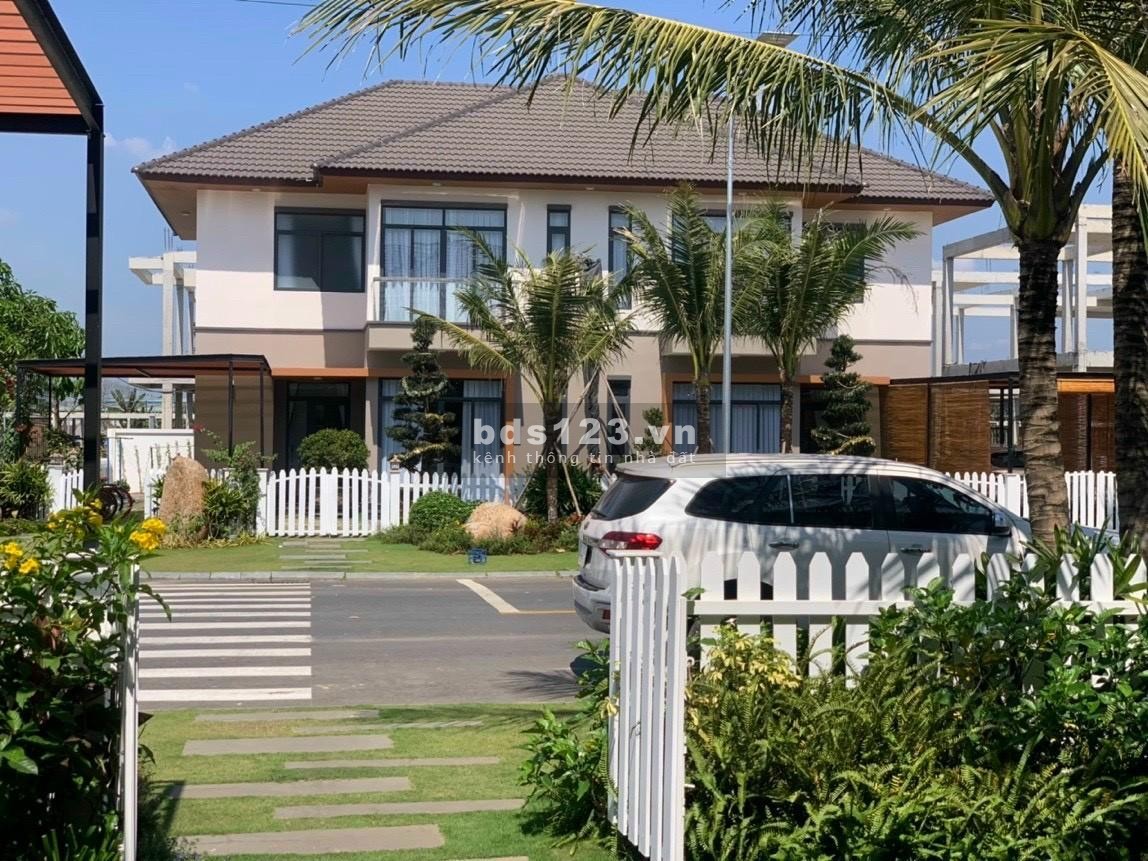 Bán nhanh thanh lý gọn nhà sân vườn Bình Dương do khách gửi, giá 2 tỷ, full thổ cư LH 0812580307