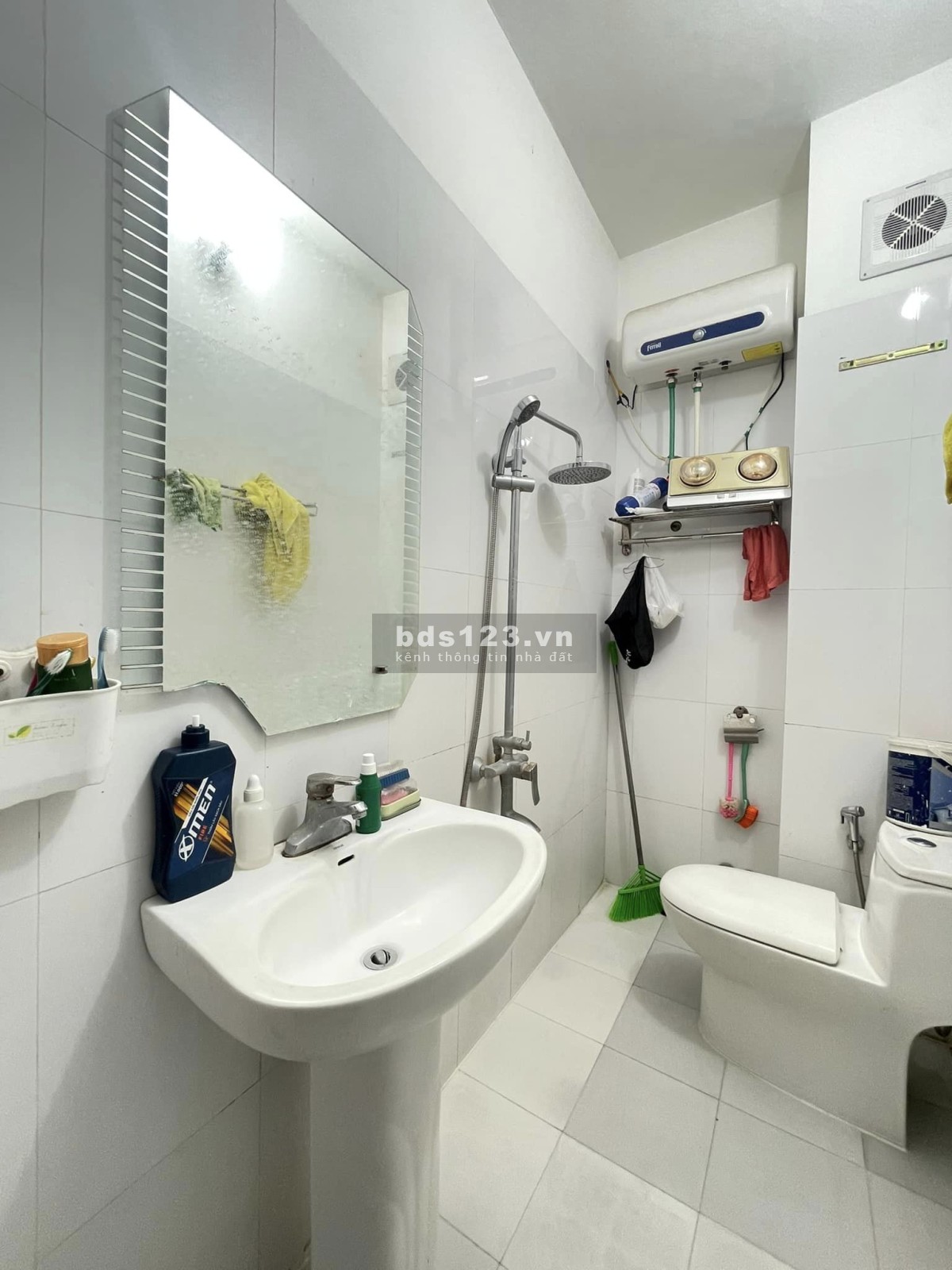 Bán nhà phân lô Lê Thanh Nghị, DT 40m² x 5 tầng hơn 4 tỷ, vừa ở vừa kinh doanh