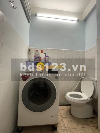 Cho thuê căn hộ 45m2 1PN có máy lạnh ở đường 45 P16 Q4