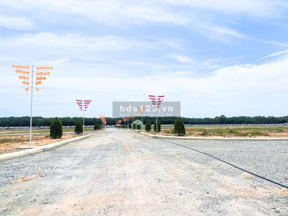 Đất ở khu Vsip II gần chợ chánh lưu, sổ từng nền thổ cư 100%