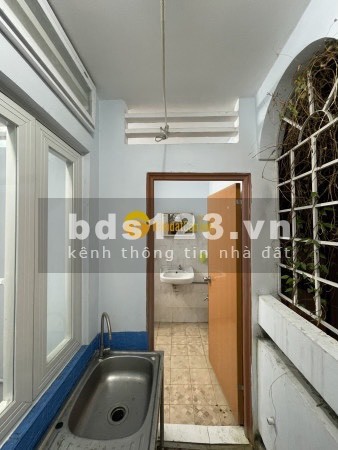 Cho thuê căn hộ 45m2 1PN có máy lạnh ở đường 45 P16 Q4