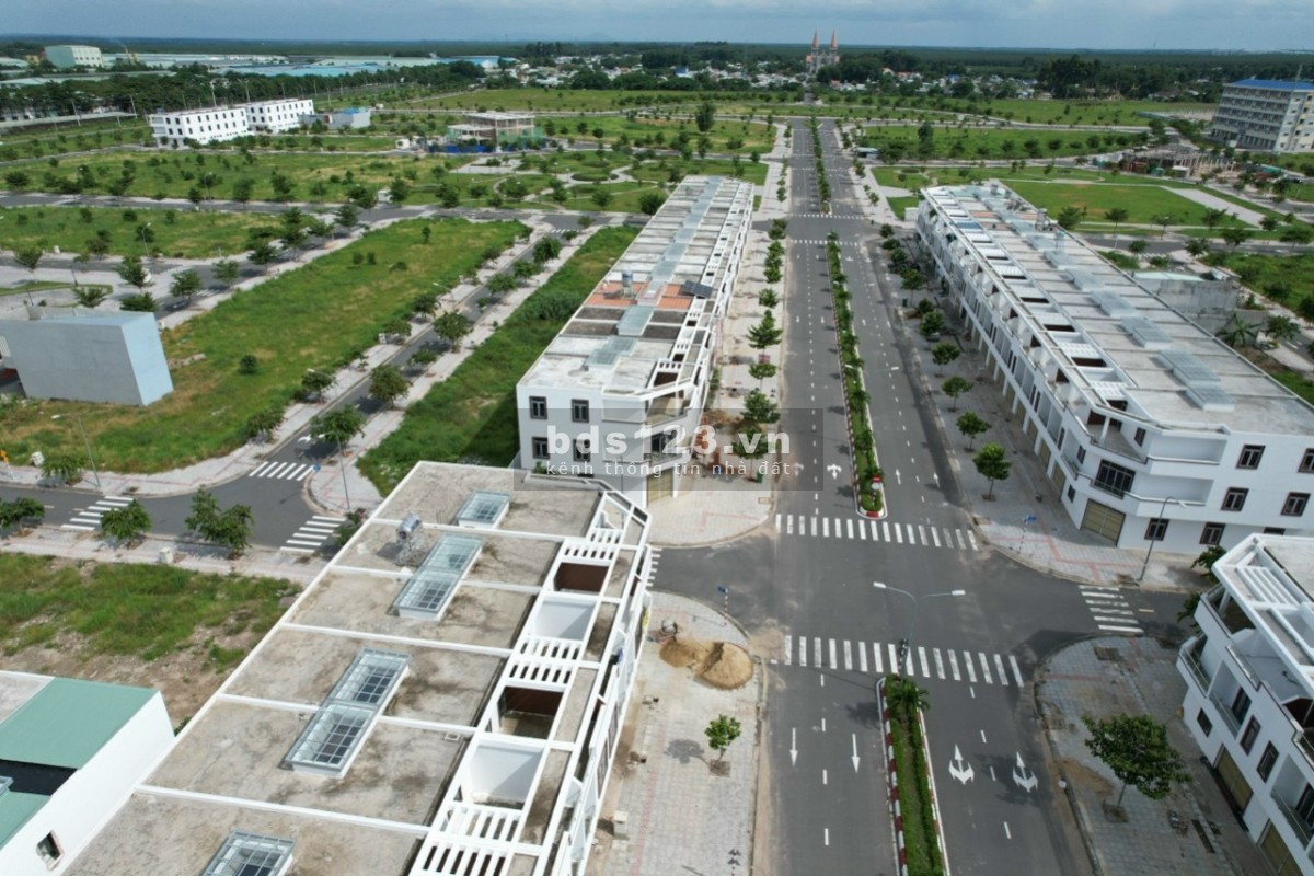 Bán đất Trảng Bom, giá 1.5 tỷ, mặt tiền Quốc Lộ 1A, lh 0937515986