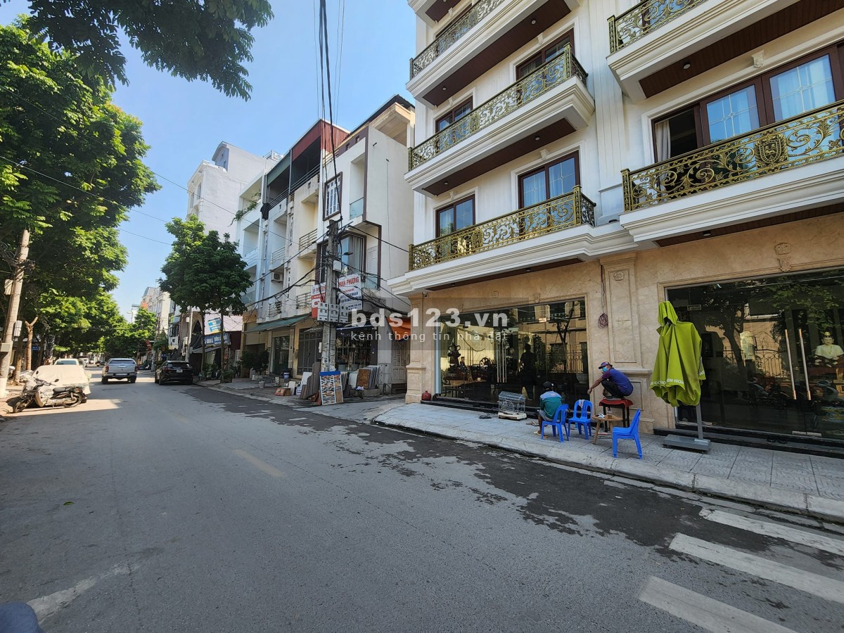 Cần bán nhà Phú Thượng Tây Hồ sang Đức định cư, ô tô đỗ cửa, lô góc hàng xóm SUNSHINE, giá 4,6 tỷ