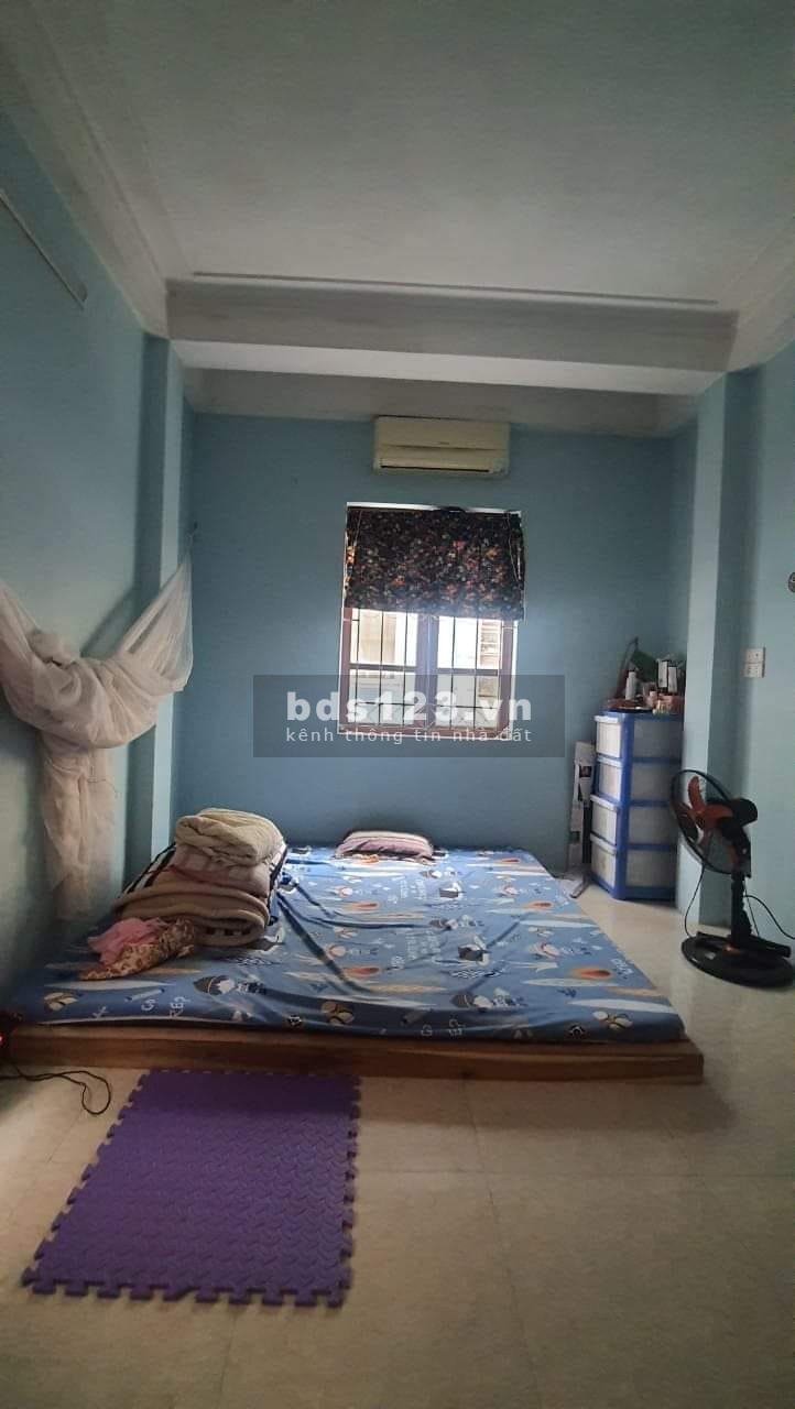Bán nhà trung tâm phường Đức Thắng, DT 21m² x 3 tầng, nhỉnh giá 1 tỷ đồng