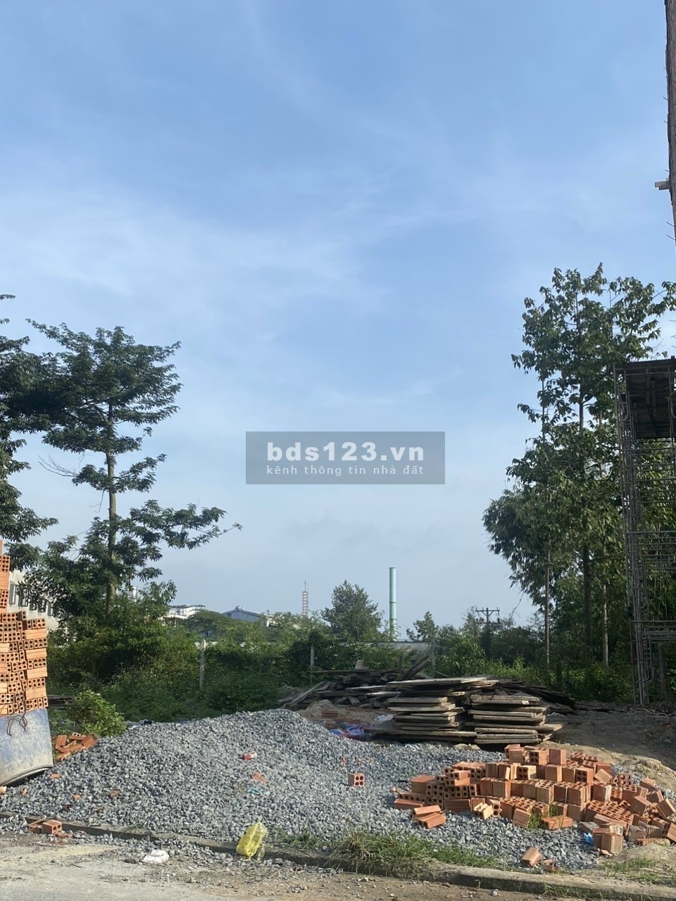 Bán đất dĩ an sổ riêng, gần ngã 4 Liêu Chiêu, 70m2 thổ cư xây tự do