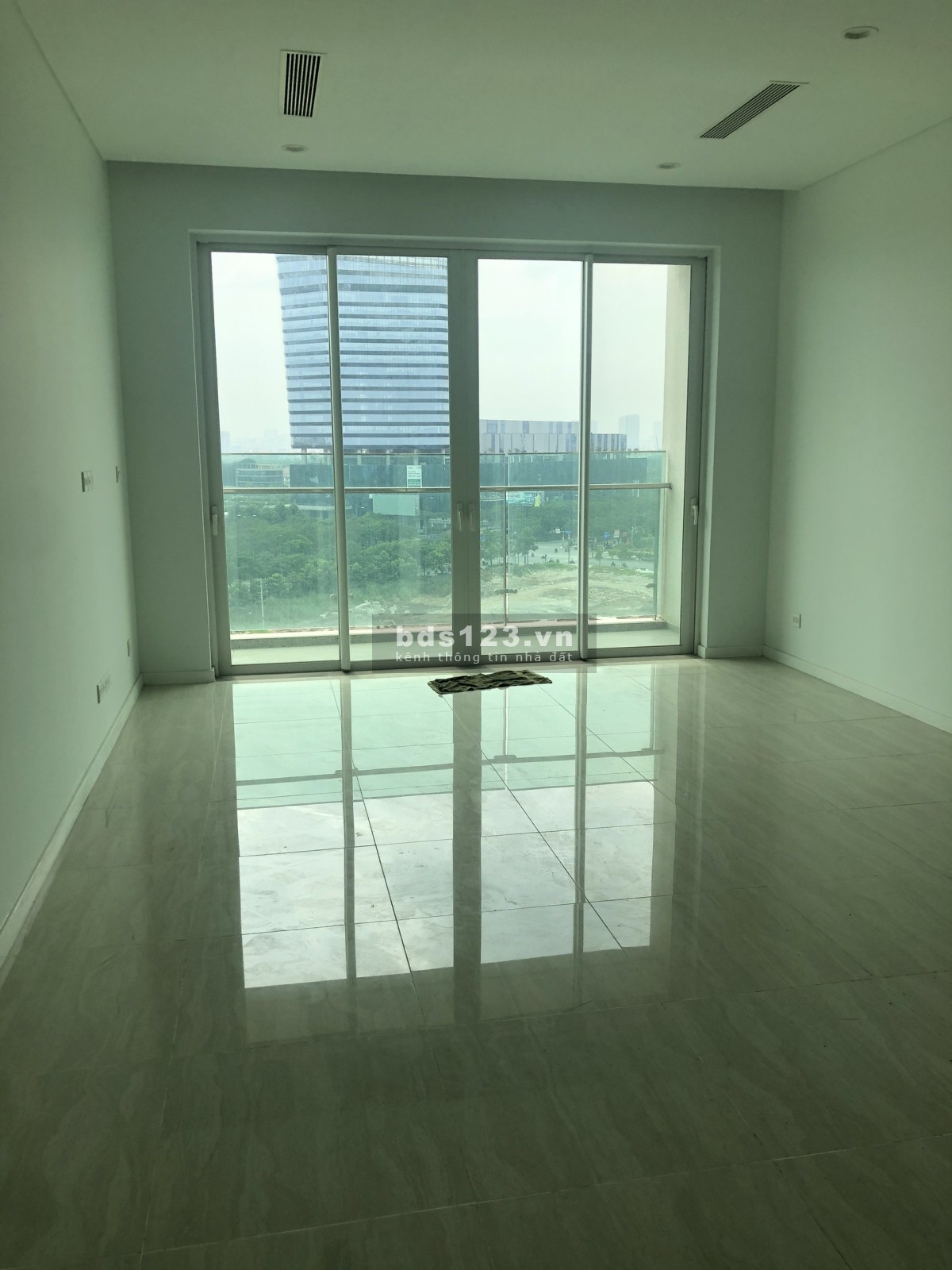 Cho thuê căn hộ Sadora 2 PN, FULL NTCB, view ngoài đẹp giá tốt
