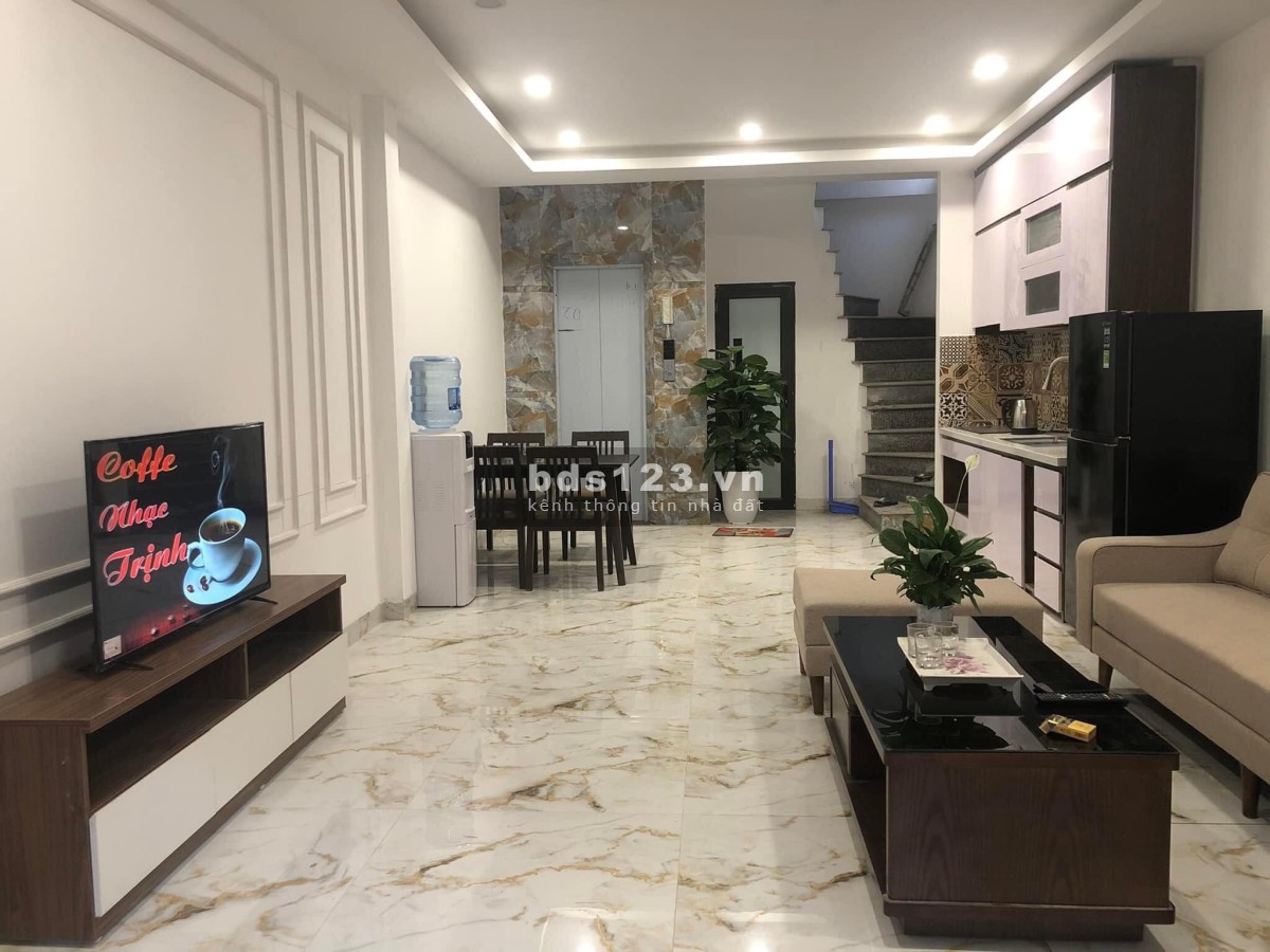 Bán nhà Phạm Văn Đồng, gara thang máy, tặng nội thất, DT 45m² giá 7,8 tỷ