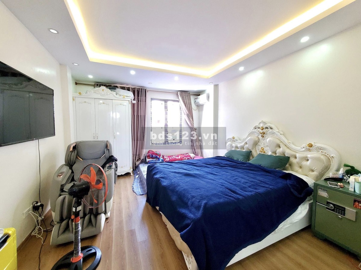 Nhà đẹp Tây Sơn trung tâm Đống Đa, dân trí văn minh, đầy đủ tiện nghi, DT 35m², giá 6,8 tỷ