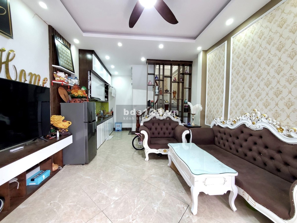 Nhà đẹp Tây Sơn trung tâm Đống Đa, dân trí văn minh, đầy đủ tiện nghi, DT 35m², giá 6,8 tỷ