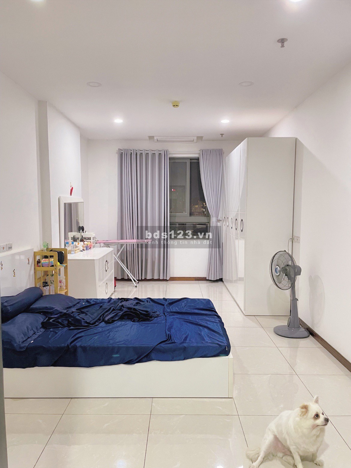 Chính chủ cần sang nhượng bán căn hộ Q7 cao cấp 2pn view miễn chê