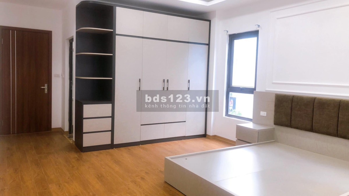 Bán nhà Phạm Văn Đồng, gara thang máy, tặng nội thất, DT 45m² giá 7,8 tỷ