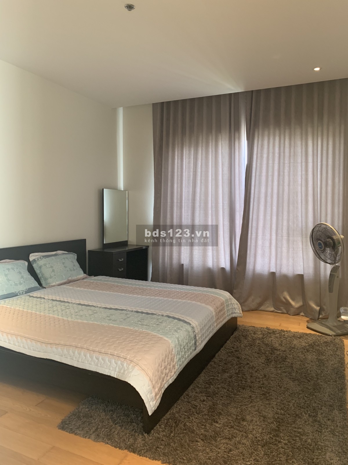 Thuê nhanh căn hộ 2 pn, diện tích lớn, view sông thoáng mát Đảo Kim Cương