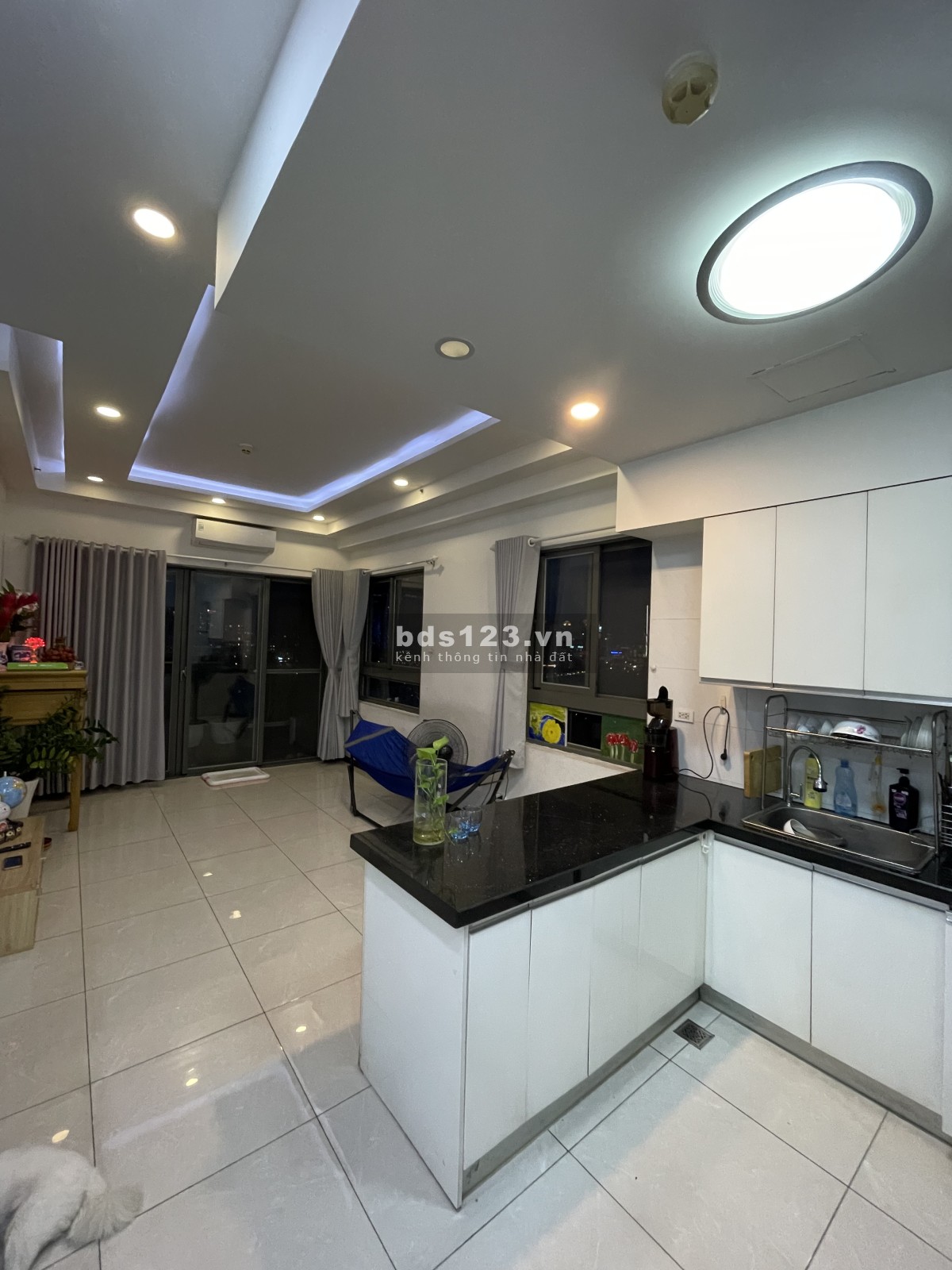 Chính chủ cần sang nhượng bán căn hộ Q7 cao cấp 2pn view miễn chê