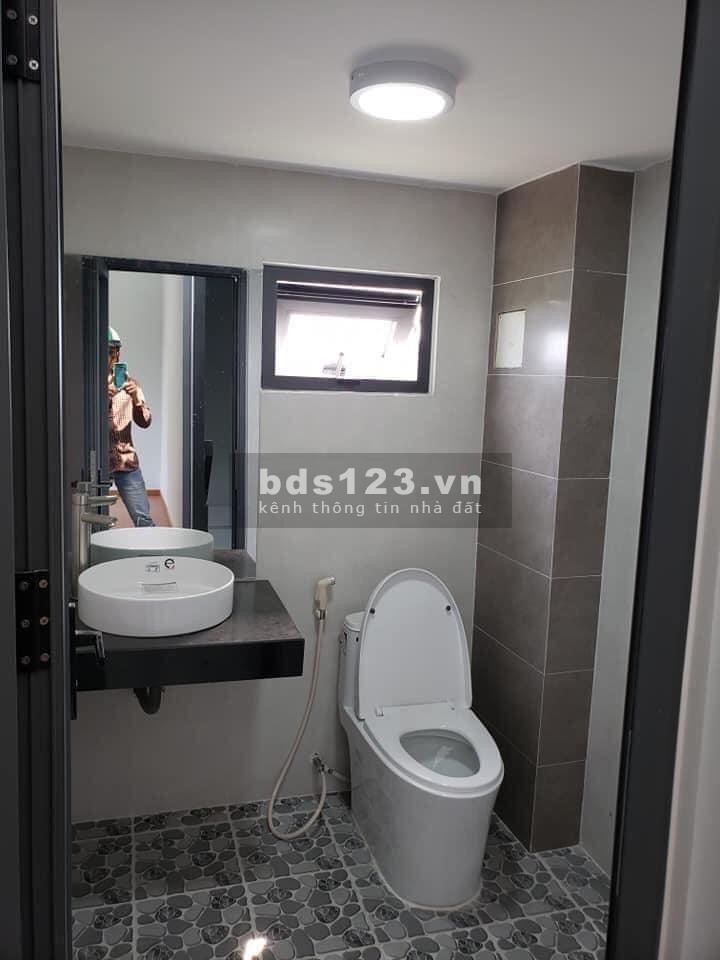 Hóc Môn nhà NGỘP 1 trệt 1 lầu (4.5*16) 2PN 685Tr sổ riêng có sẵn nội thất lh 0776244497