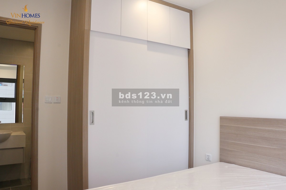 0385015918 Cho thuê căn 2PN 2wc+1 căn góc full cơ bản 7.04tr bao gồm phí dịch vụ Vinhomes Ocean Park