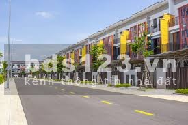 Nhà phố Suncasa thành phố mới Bình Dương, giá tốt khu an ninh