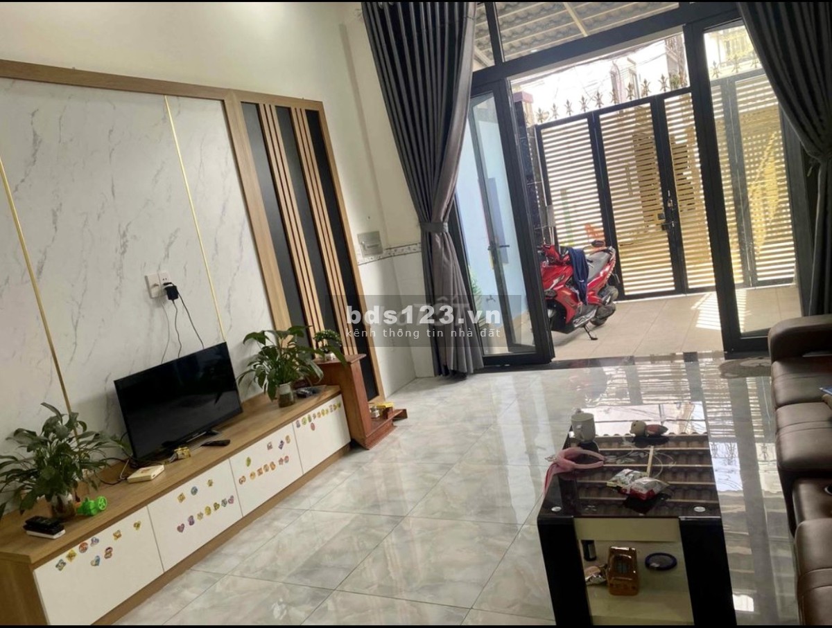 Bán nhà hẻm xe hơi 4m Đương số 6 P.BHH B Quận Bình Tân