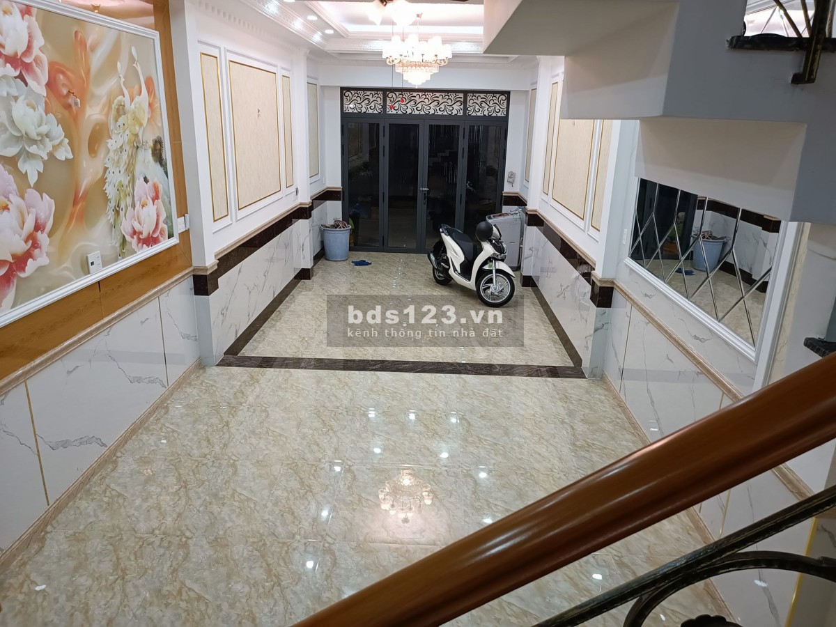 Bán nhà chính chủ mới xây theo phong cách tân cổ điển siêu đẹp