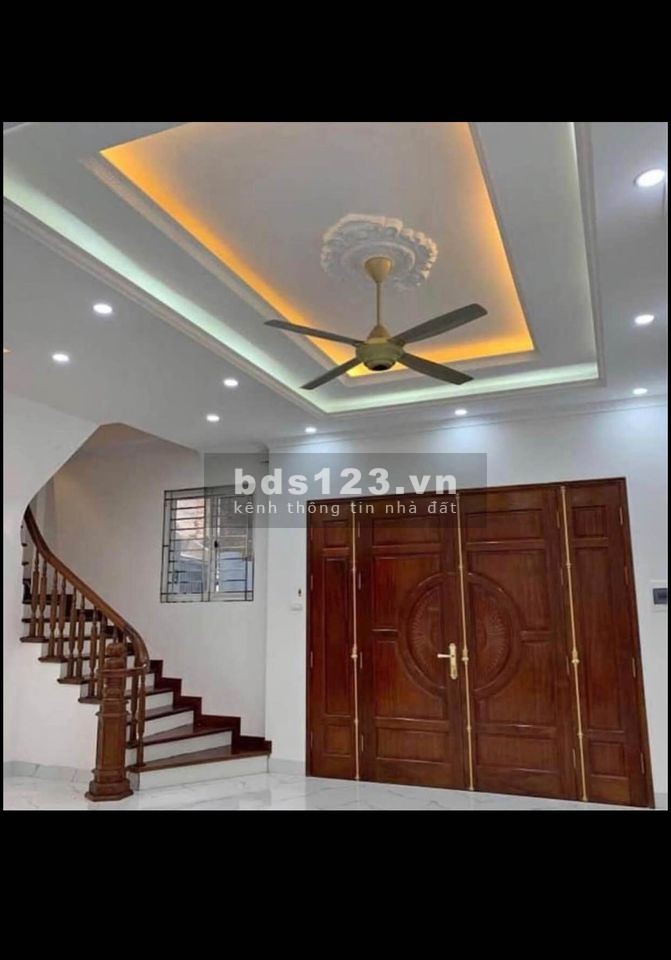 Bán nhà Cầu Giấy, nhà đẹp kinh doanh nhỏ, ngõ thông gần phố, 5 tầng lô góc mặt tiền rộng