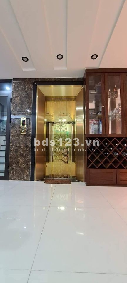 Siêu Phẩm Trung Kính phân lô ô tô tránh kd khủng gara thang máy sân vườn