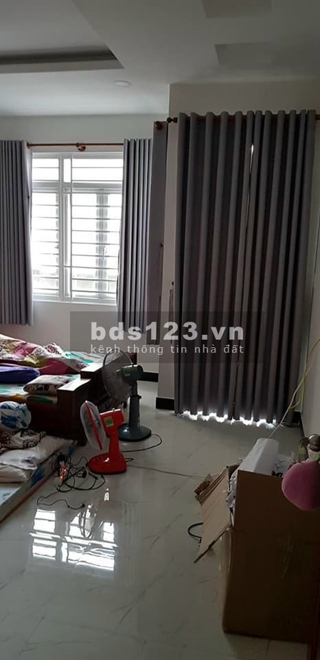 Bán nhà Lạc Long Quân, phường 8, Tân Bình, kết cấu 4 tầng, giá 5,8 tỷ đồng