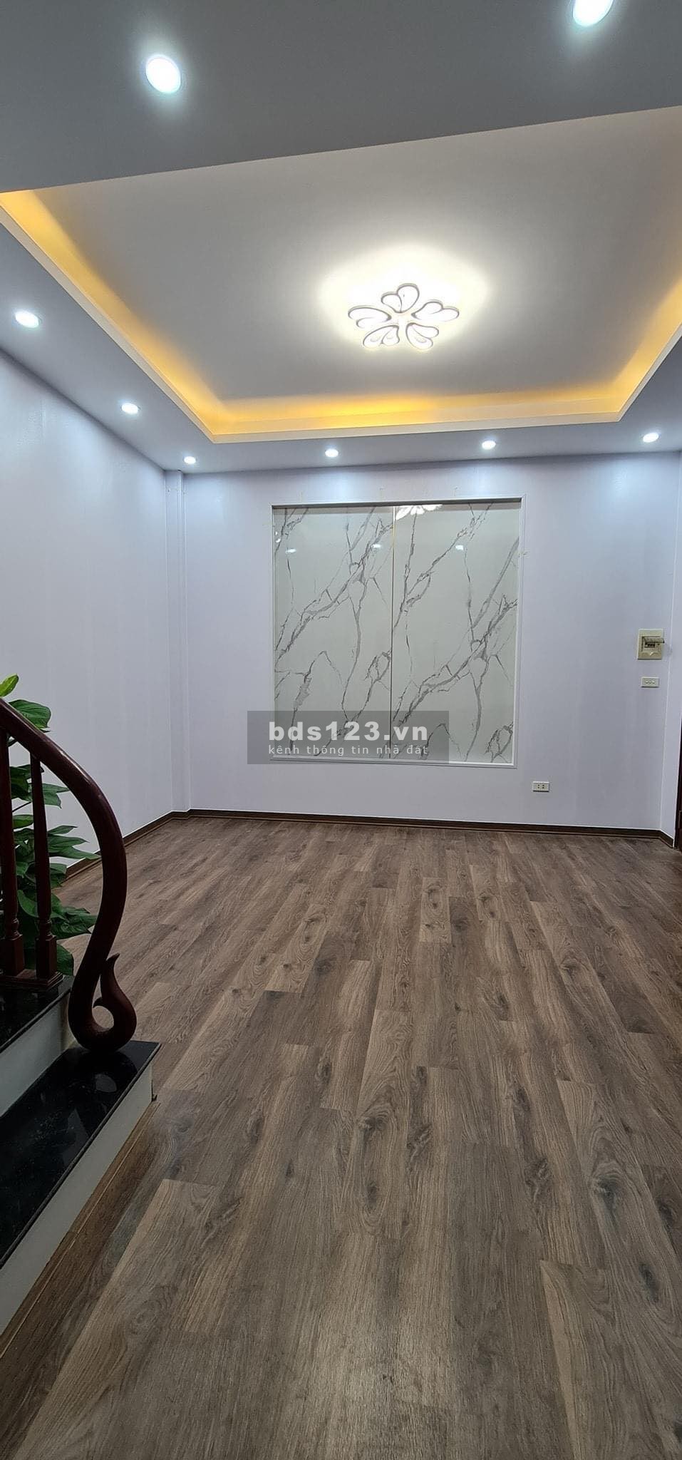 Bán nhà đẹp phố Kim Giang 5 tầng cách đường ô tô 20m giá 3,7 tỷ đồng