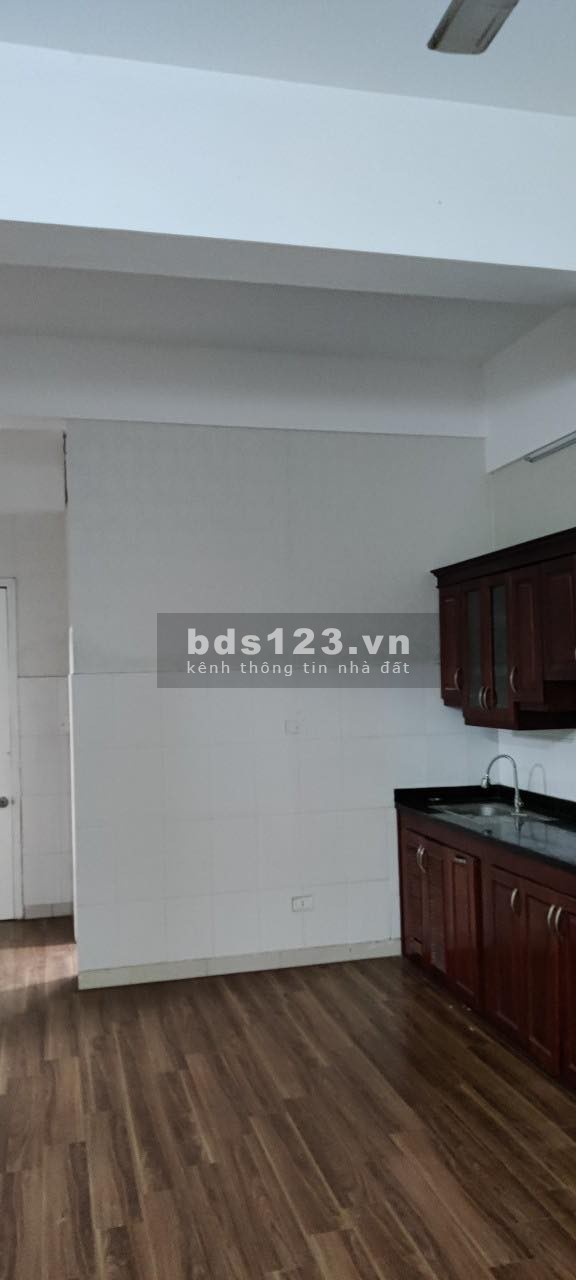 Bán căn hộ chung cư 67m2, 2 pn, toà N02 ngõ 84 Chùa Láng, Nguyễn Chí Thanhgiá bán 2,85 tỷ