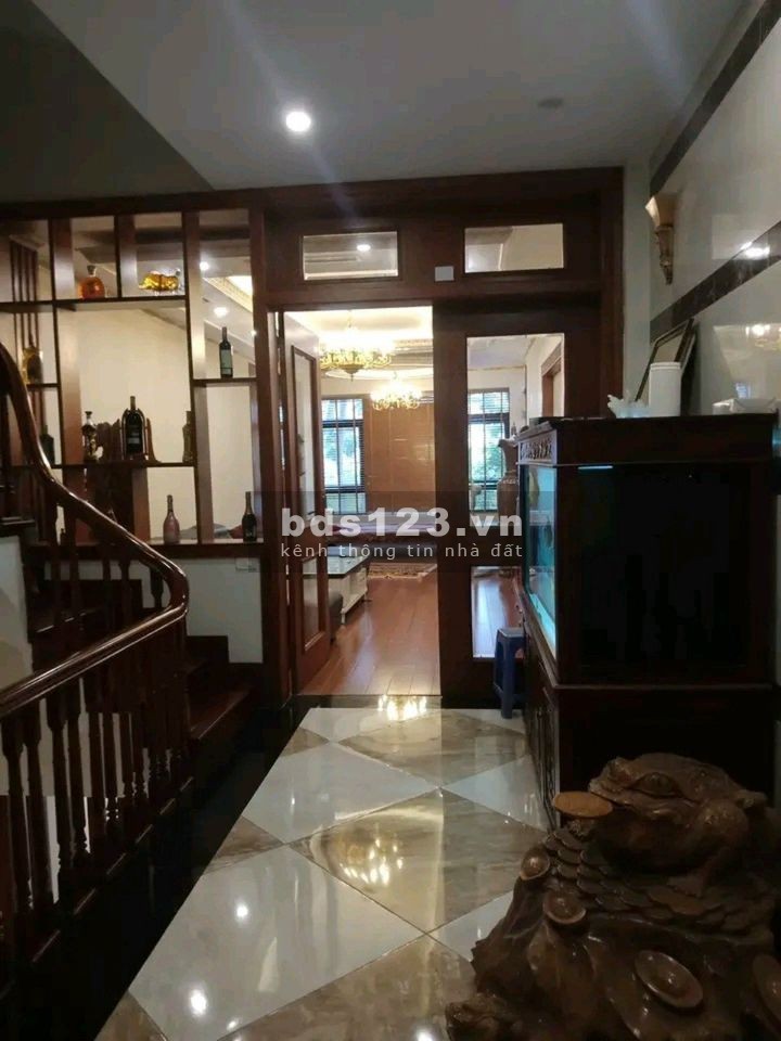 Phố VIP Đỗ Quang Cầu Giấy dt rộng mt lớn gara kd khủng khiếp