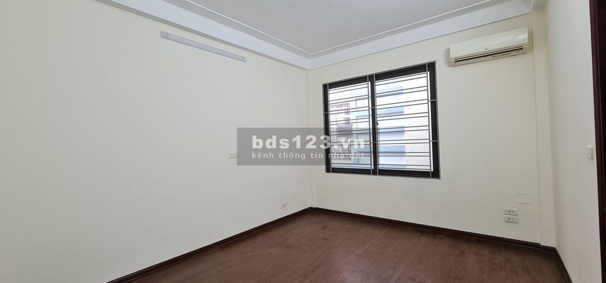 Bán nhà đẹp phố Kim Giang 5 tầng cách đường ô tô 20m giá 3,7 tỷ đồng