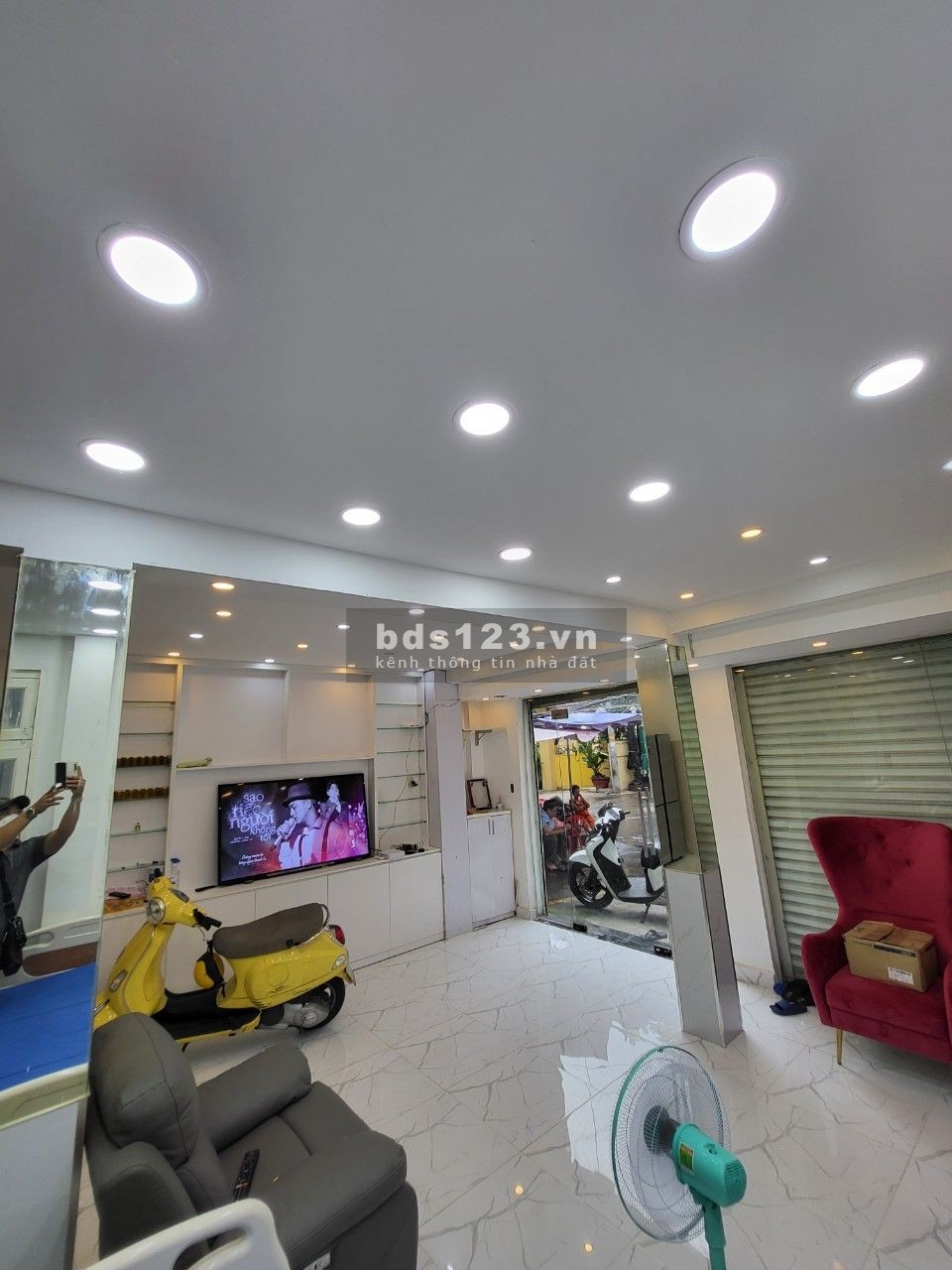 Bán gấp nhà hẻm xe hơi đường Trần Hưng Đạo, DT 50m² x 2 tầng thuận tiện kinh doanh