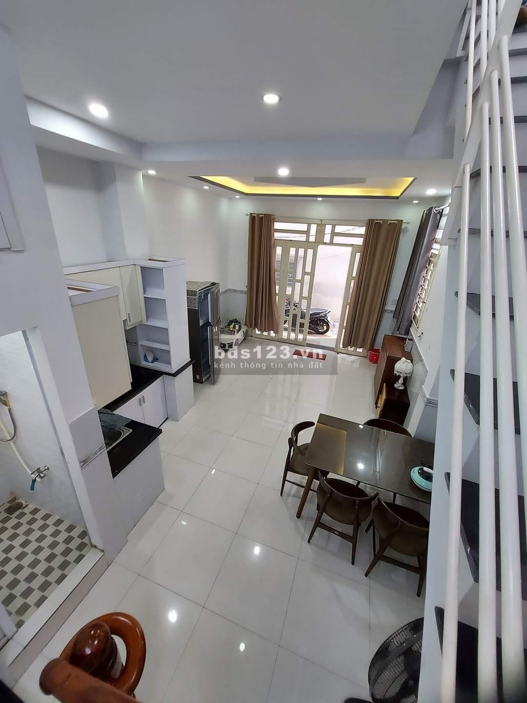 Bàn nhà phố hẻm 95 Lê Văn Lương Quận 7, DT 33m², MT 4m, 2 LẦU, 3 PN + 1 WC, giá 4,1 tỷ đồng