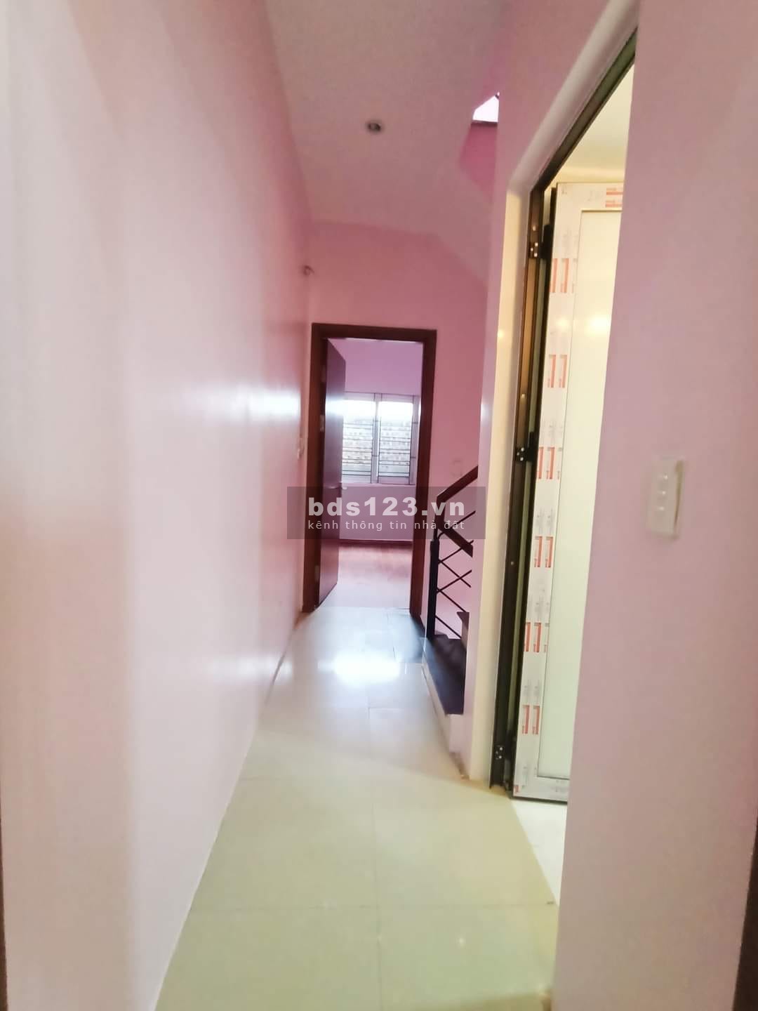 Bán nhà phố Ngũ Nhạc, nội thất đầy đủ, DT 35m² x 3 tầng x 3 phòng ngủ, LH 0981276886