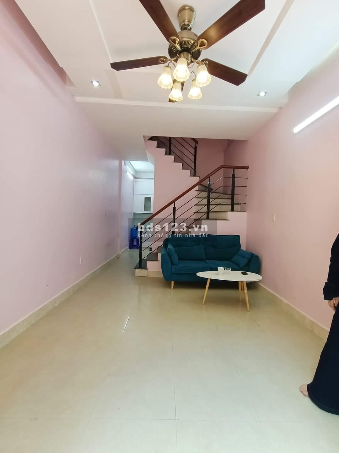 Bán nhà phố Ngũ Nhạc, nội thất đầy đủ, DT 35m² x 3 tầng x 3 phòng ngủ, LH 0981276886