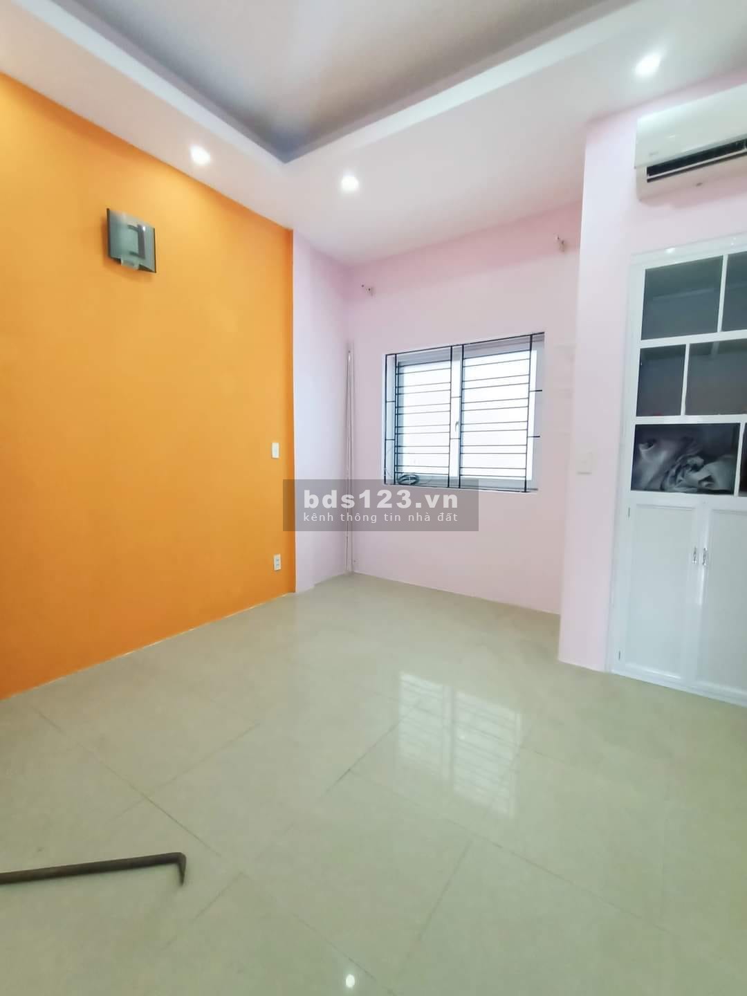 Bán nhà phố Ngũ Nhạc, nội thất đầy đủ, DT 35m² x 3 tầng x 3 phòng ngủ, LH 0981276886