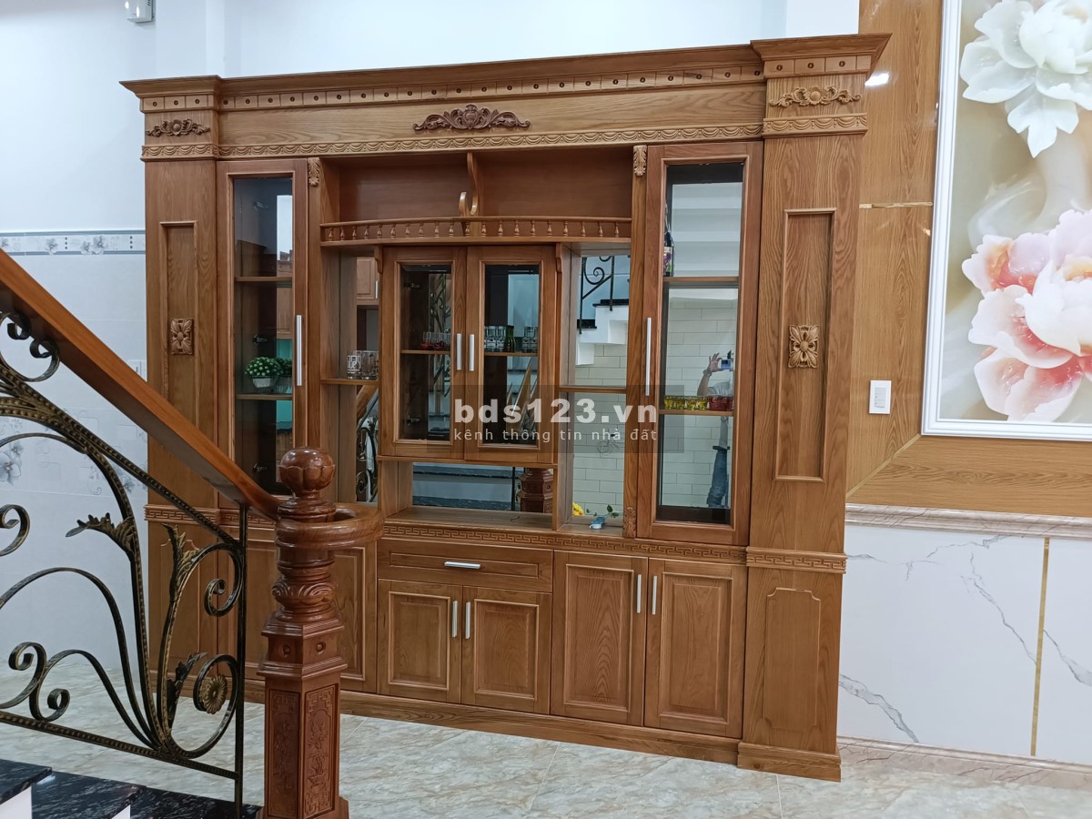 Bán nhà chính chủ mới xây theo phong cách tân cổ điển siêu đẹp
