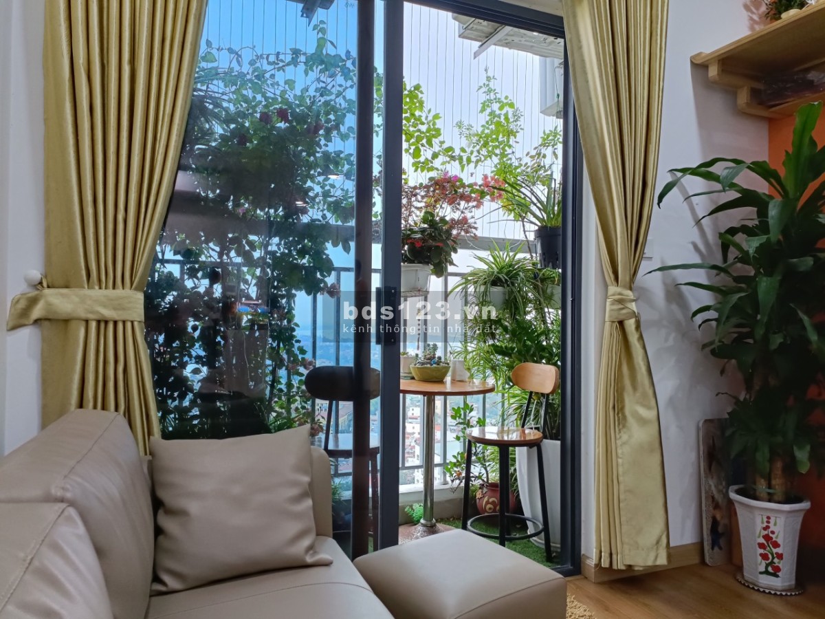 Bán căn hộ thương mại Ecohome 3, Đông Ngạc. DT: 69.7 m, full nội thất, có sổ hồng.