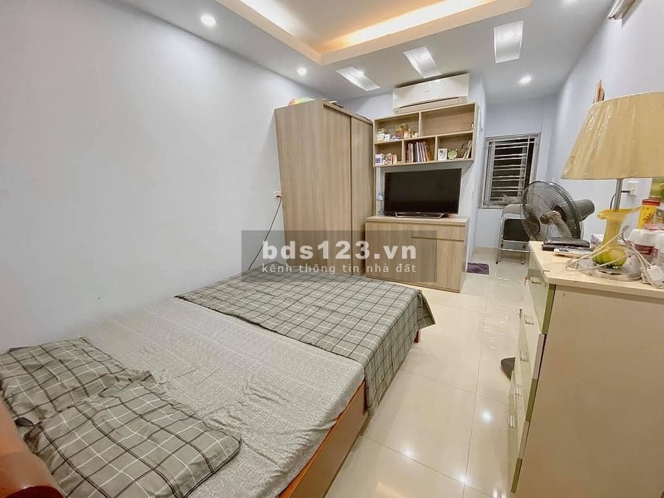 Bán nhà dân xây dựng chính chủ, DT 35m², xe ba gác đỗ cổng , cách đường ô tô 50m